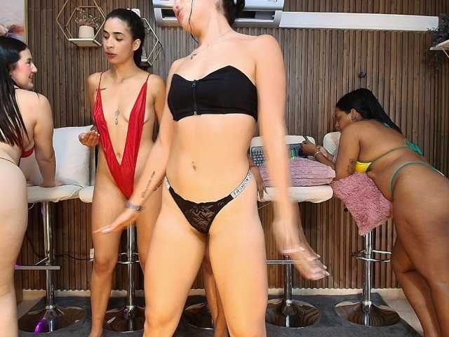 Fetishcouples33 live cam on BongaCams