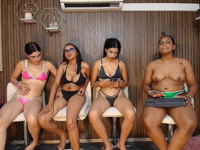 Fetishcouples33 live cam on BongaCams