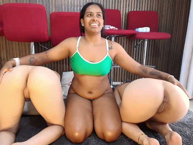Fetishcouples33 live cam on BongaCams