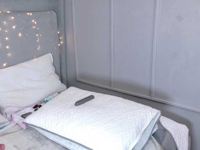 ZaharaFox2 live cam