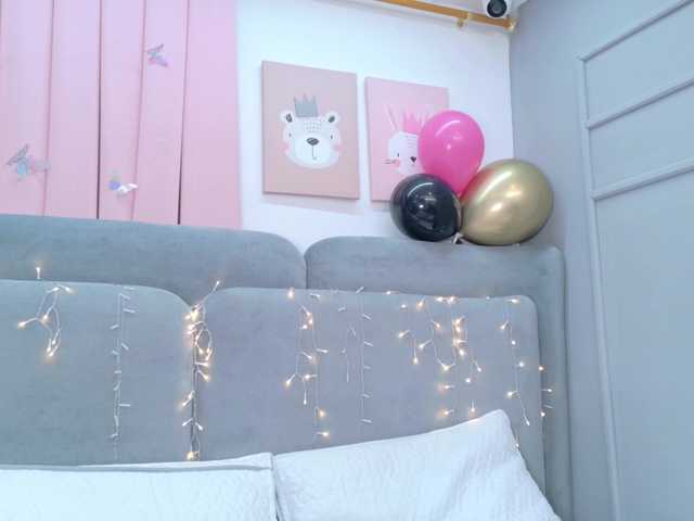 ZaharaFox2 live cam on BongaCams