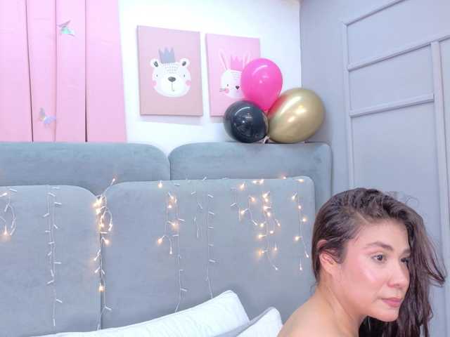 ZaharaFox2 live cam on BongaCams