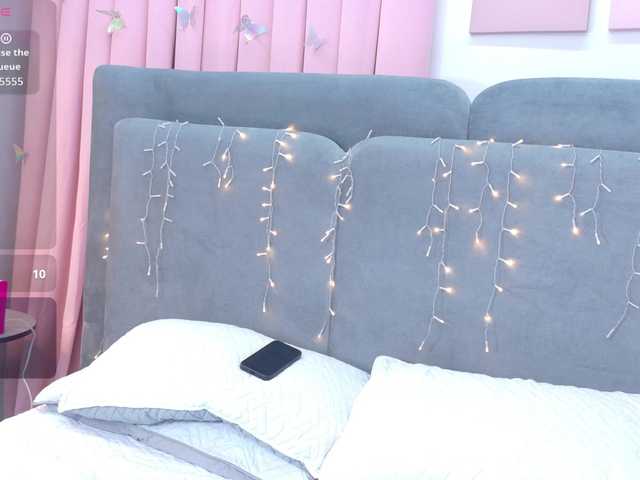 ZaharaFox2 live cam on BongaCams