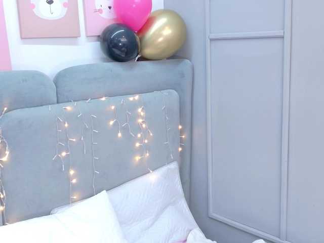 ZaharaFox2 live cam on BongaCams