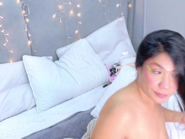 ZaharaFox2 live cam