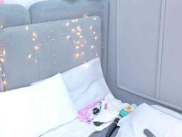 ZaharaFox2 webcam