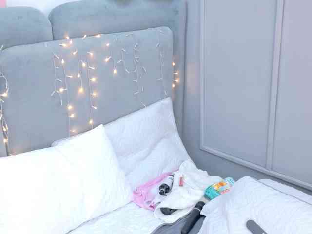 ZaharaFox2 webcam