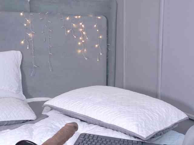 ZaharaFox2 webcam