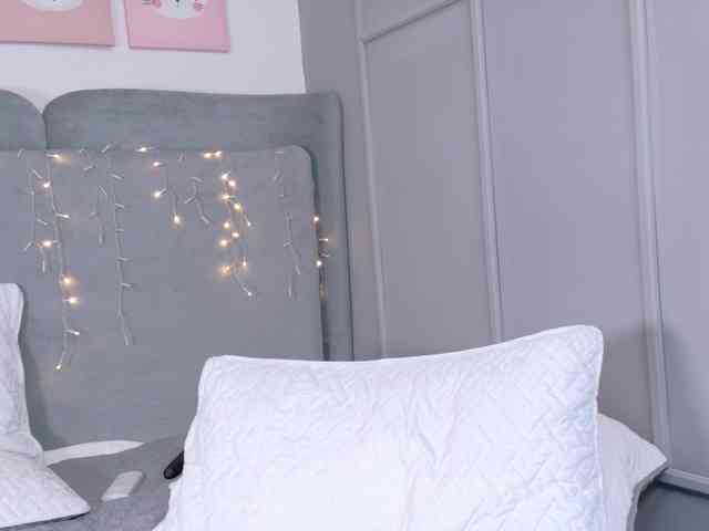 ZaharaFox2 webcam