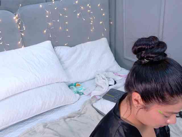 ZaharaFox2 webcam