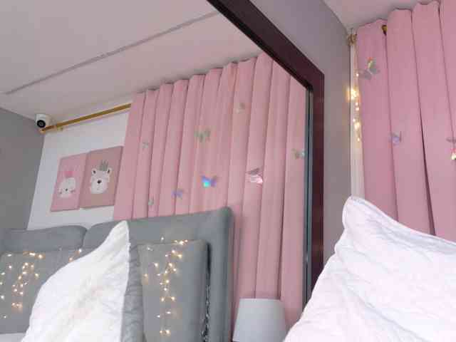 ZaharaFox2 webcam