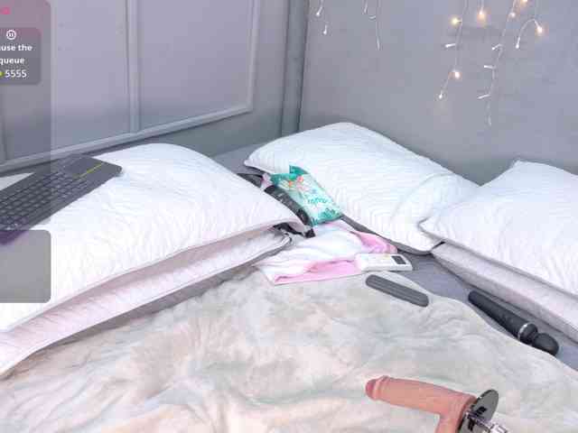ZaharaFox2 Live Webcam on BongaCams