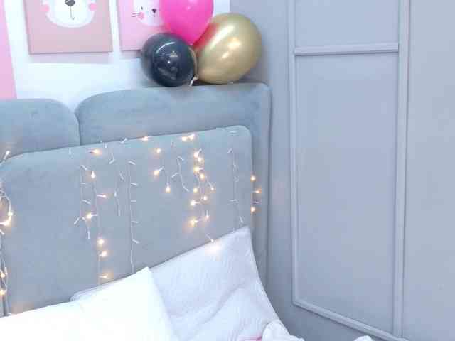 ZaharaFox2 webcam