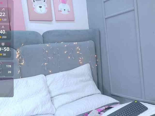 ZaharaFox2 webcam