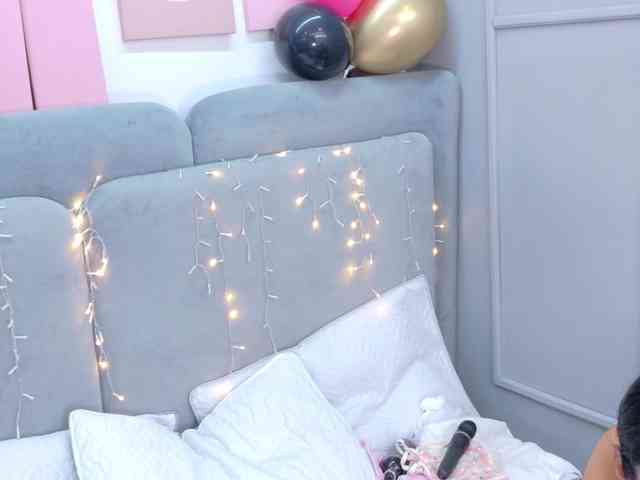 ZaharaFox2 webcam