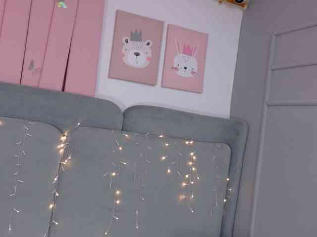 ZaharaFox2 webcam