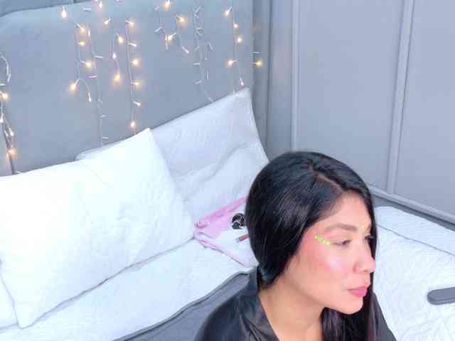 ZaharaFox2 webcam