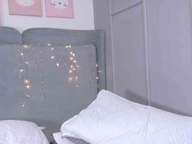 ZaharaFox2 webcam
