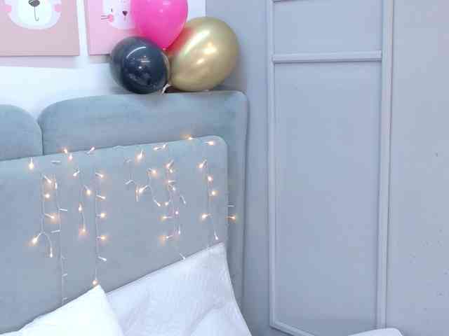 ZaharaFox2 webcam