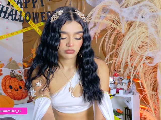 Paulinamiller live cam on BongaCams