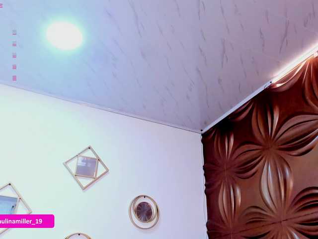 Paulinamiller live cam on BongaCams