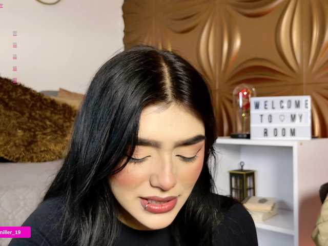 Paulinamiller live cam on BongaCams