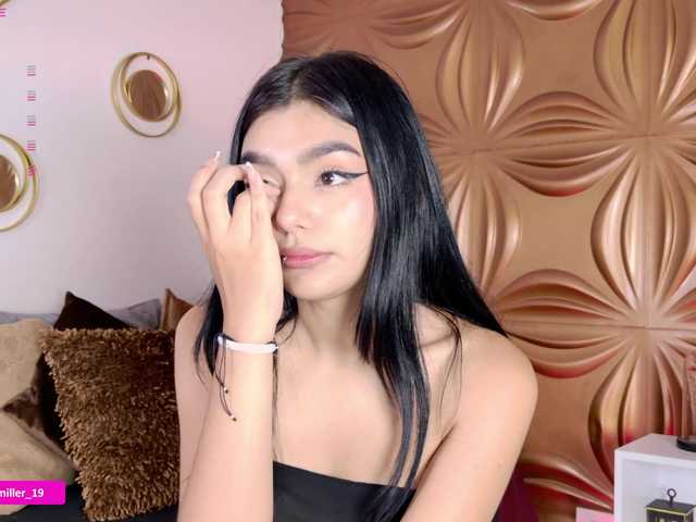Paulinamiller live cam