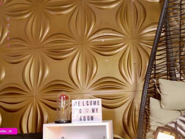 Paulinamiller live cam on BongaCams