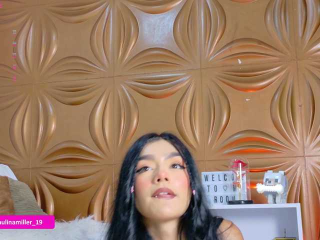 Paulinamiller live cam on BongaCams