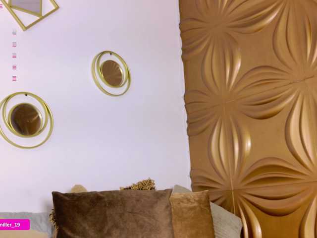 Paulinamiller live cam on BongaCams