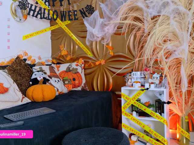 Paulinamiller live cam on BongaCams