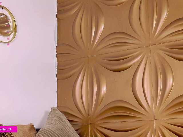 Paulinamiller live cam on BongaCams