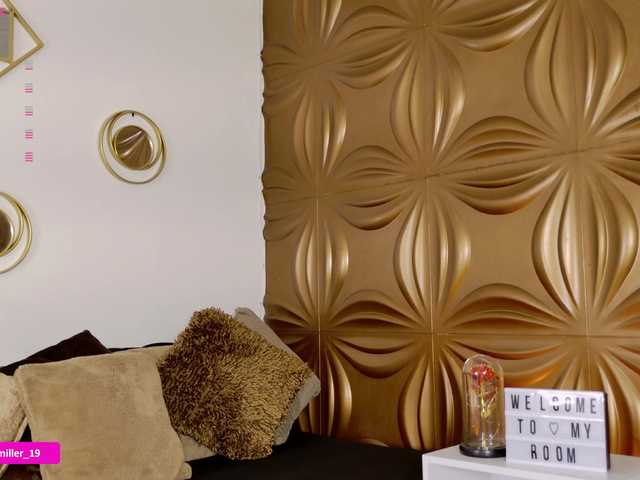 Paulinamiller live cam on BongaCams