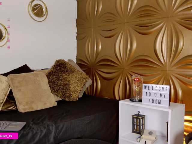 Paulinamiller live cam on BongaCams