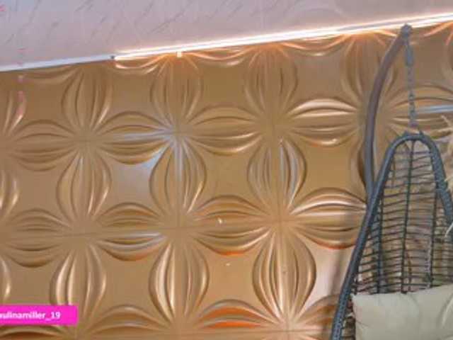 Paulinamiller live cam on BongaCams
