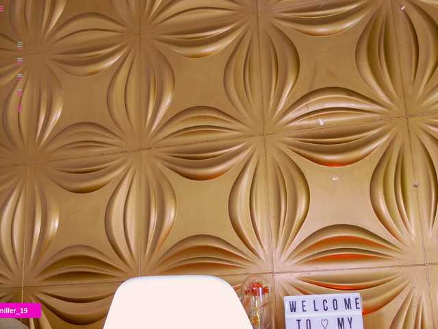 Paulinamiller live cam on BongaCams
