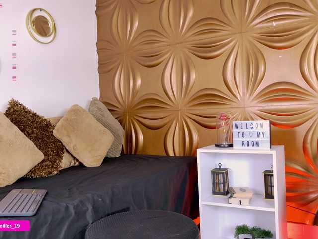Paulinamiller live cam on BongaCams