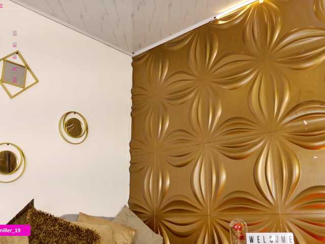 Paulinamiller live cam on BongaCams