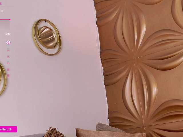 Paulinamiller live cam on BongaCams