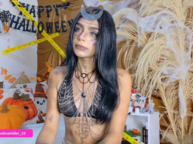 Paulinamiller live cam on BongaCams