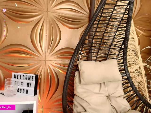 Paulinamiller live cam on BongaCams