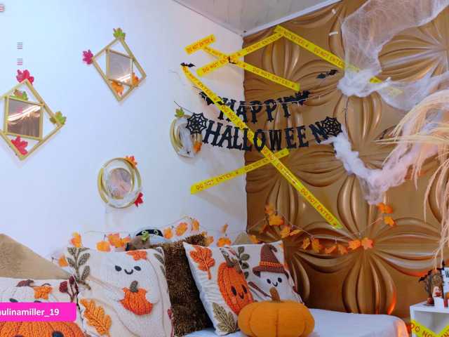 Paulinamiller live cam on BongaCams