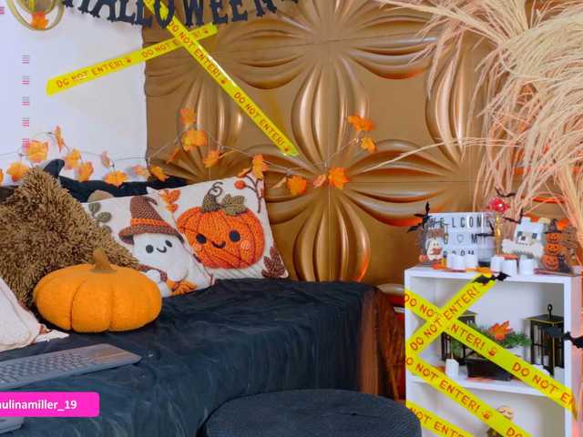 Paulinamiller, live now on BongaCams