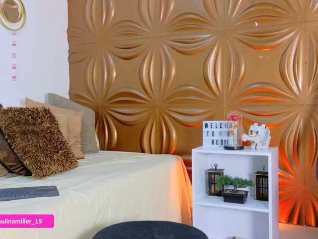 Paulinamiller live cam on BongaCams