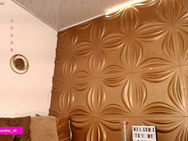 Paulinamiller live cam on BongaCams