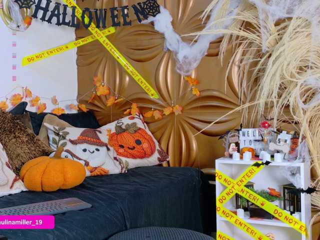 Paulinamiller live cam on BongaCams
