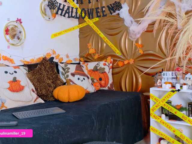 Paulinamiller live cam on BongaCams