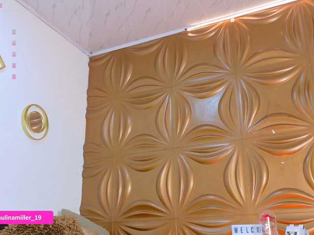 Paulinamiller live cam on BongaCams