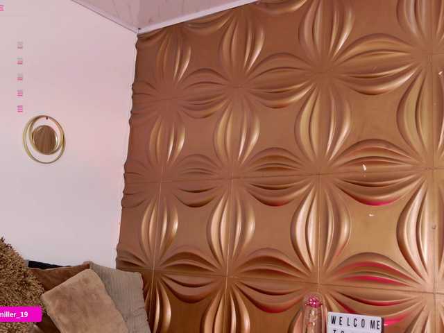 Paulinamiller live cam on BongaCams