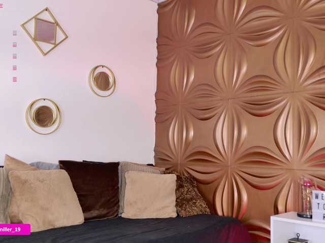 Paulinamiller live cam on BongaCams